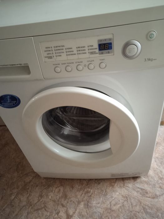 Отдам машинку на запчасти