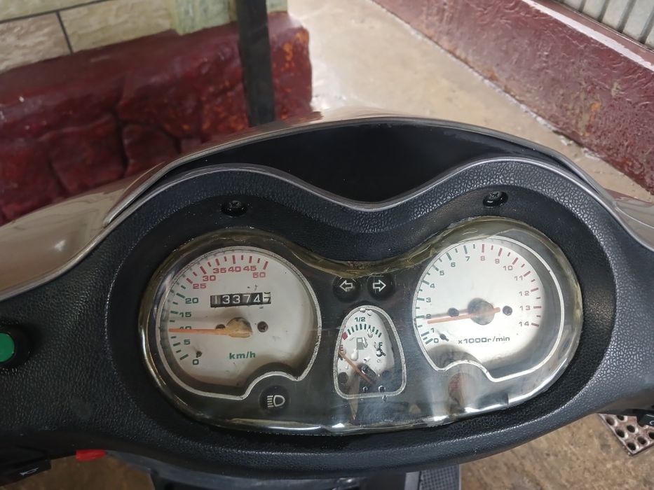 Транспорт скутер мото