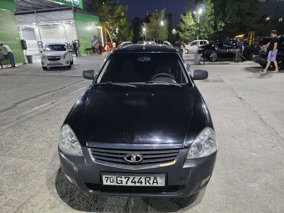 Lada Priora universal 2012