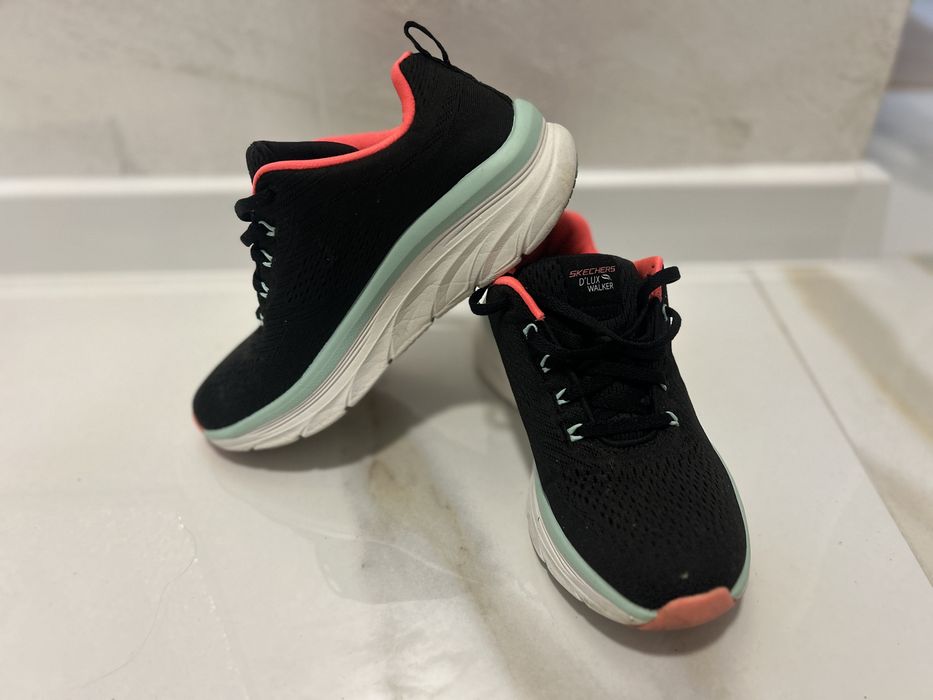 Маратонки на Skechers