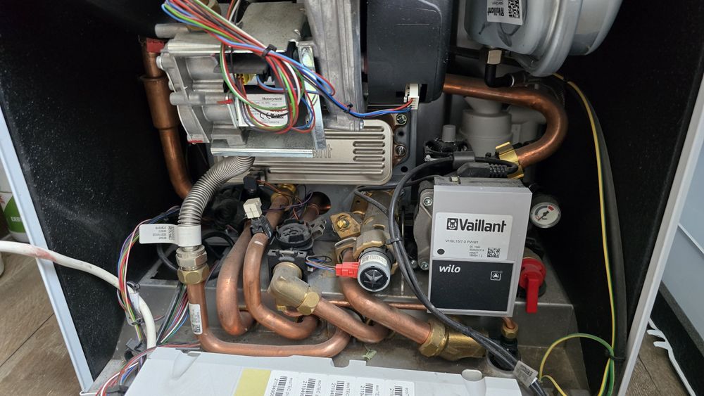 Vând centrală termică Vaillant