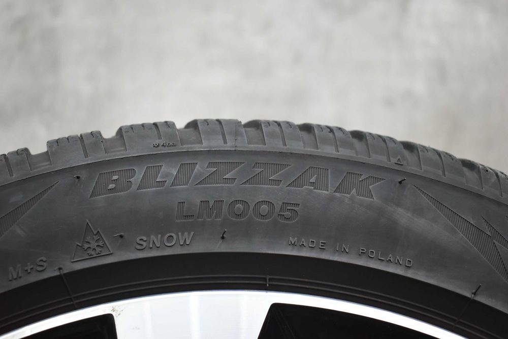 Зимни гуми 235/45/18 Bridgestone
