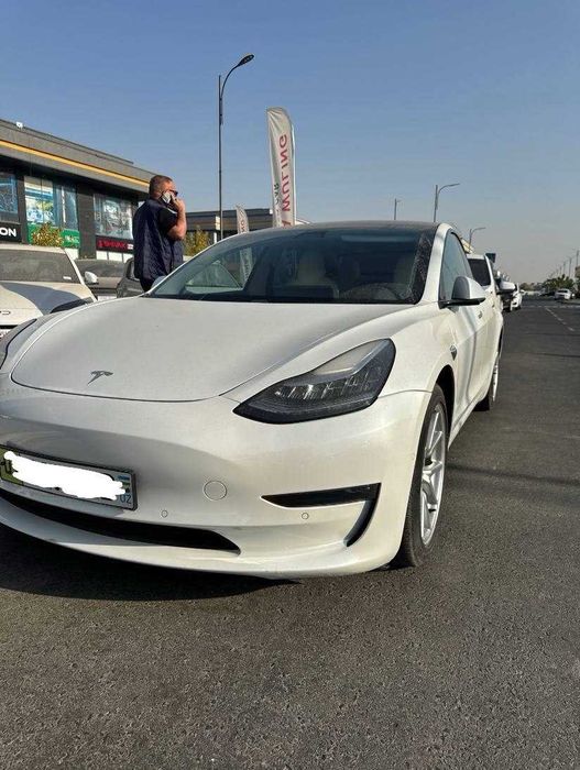 Срочно!!! продаётся машина электрокар Tesla modul 3 dual motor