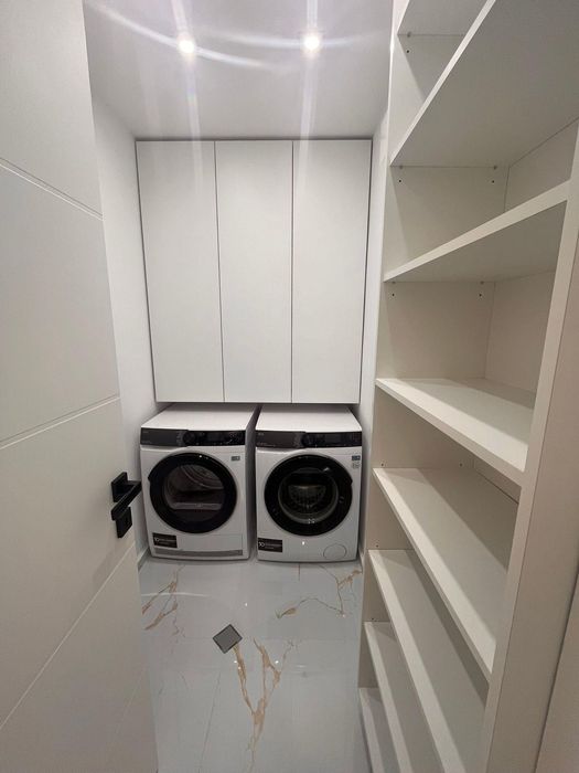 Дава се под наем Тристаен апартамент в Пловдив, Център - 103 кв.м за 918 € - Снимка #11