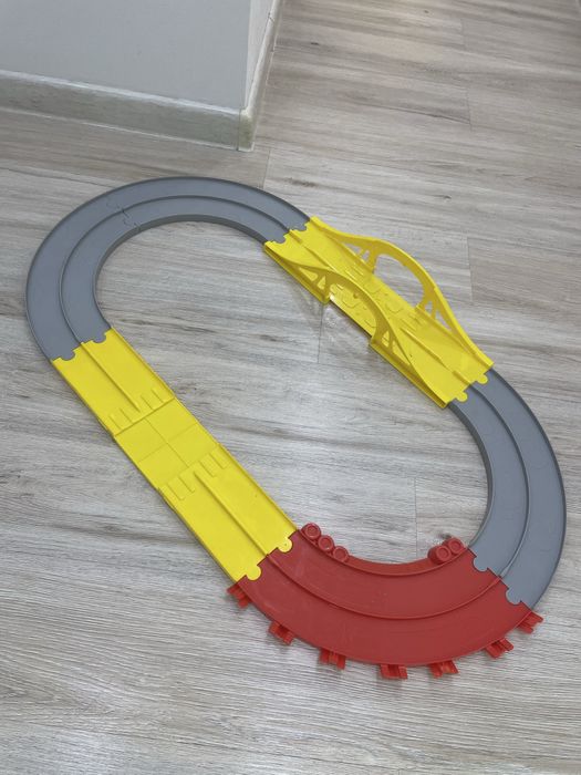 Chicco ferrari гоночная трасса