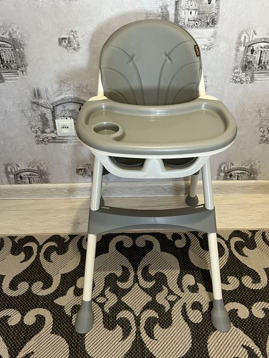 Продается детский столик Tomix