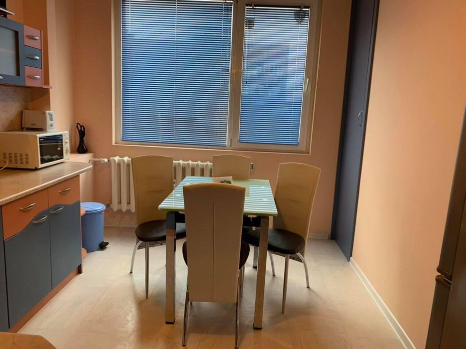 Тристаен, под наем, ж.к Връбница 2