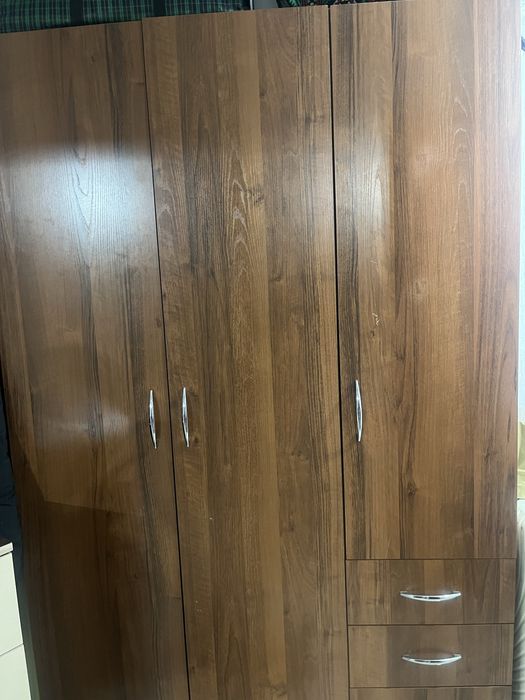 Продается шифонер в отличном состояний