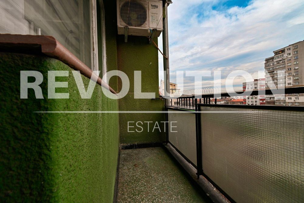 Тристаен апартамент в ж.к. Хиподрума