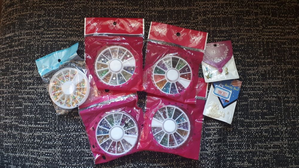 Декор для ногтей (стразы)