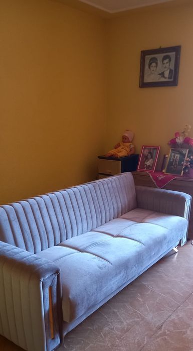 Vând canapea extensibilă
