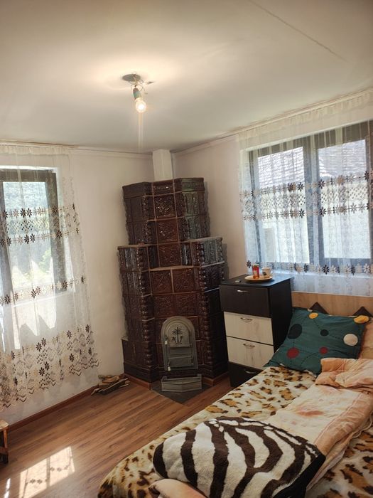 Casă de vânzare com. Nucşoara