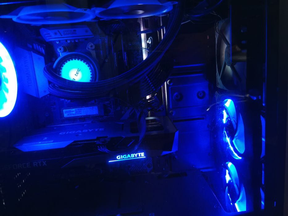 Se vinde calculator nou