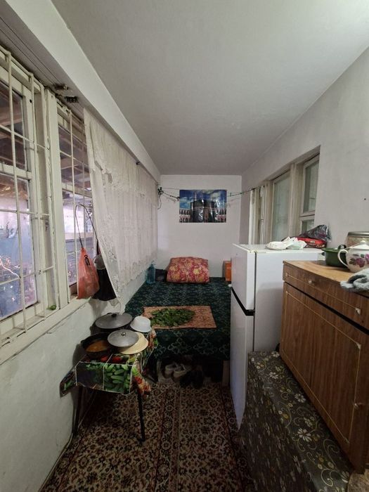 Заканал 96 домда квартира сотилади