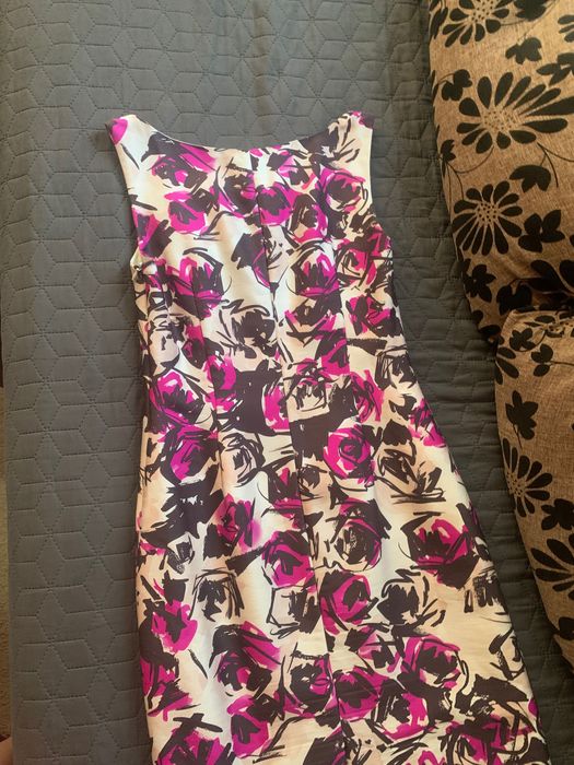 Маркова рокля от Англия