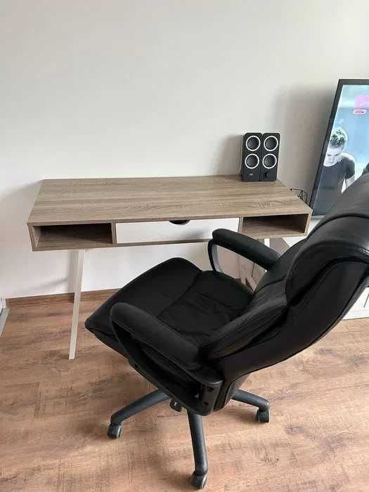 Продава се офис бюро Abbetved 120см