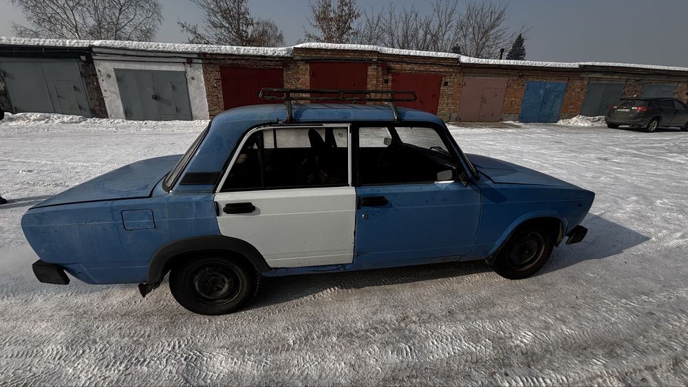 Продам ваз 2105.
