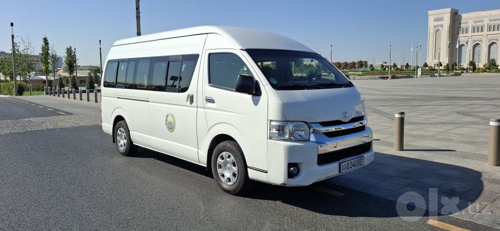 TOYOTA HIACE сотилади 2012 йил