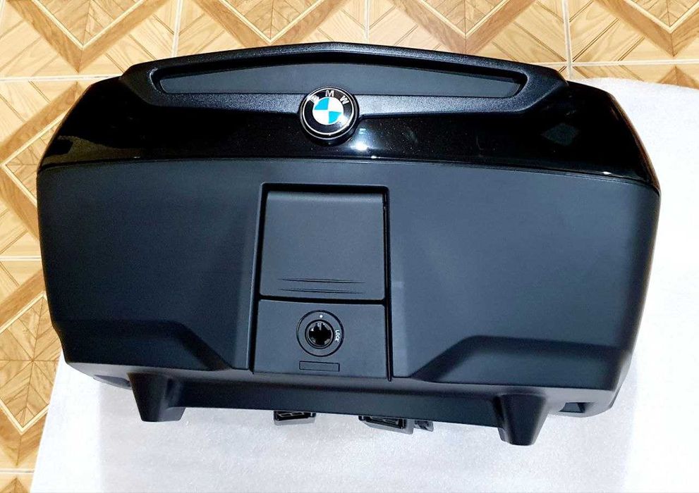 BMW Touring Topcase «Blackstorm Metallic».