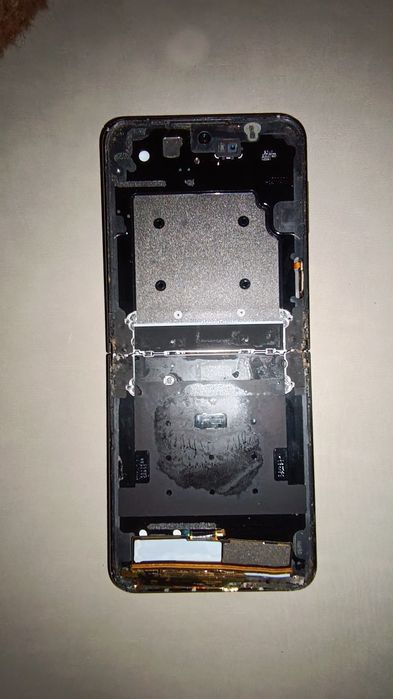 Vand Samsung flip 3 pentru piese