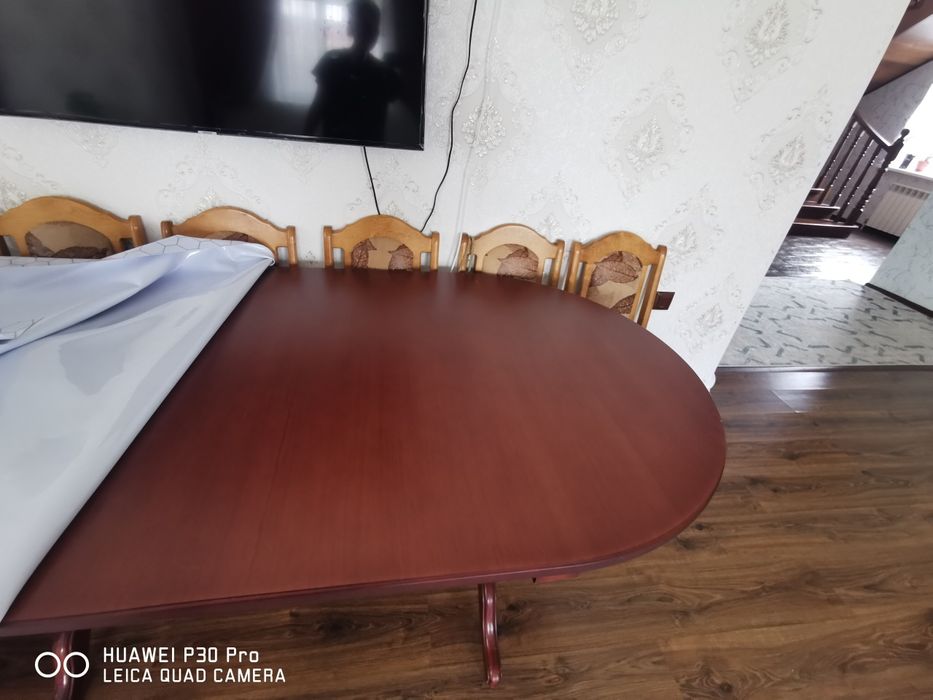 Продам стол раздвижной