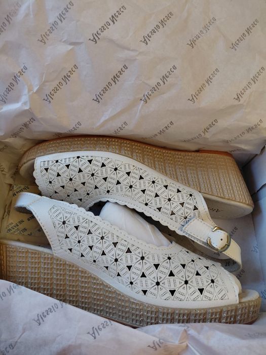 Босоножки кожа лето