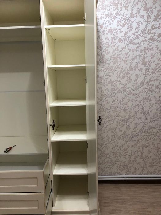 Срочно продам шкаф