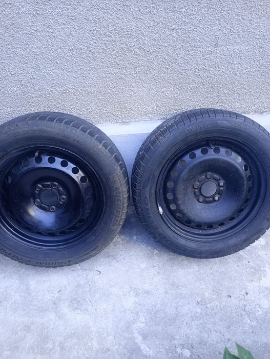 Vând 6 cauciucuri cu jante 100 lei