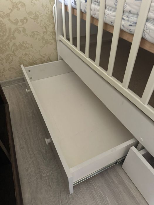 Детская кроватка
