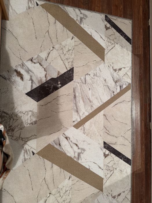 Продам шторы и палас