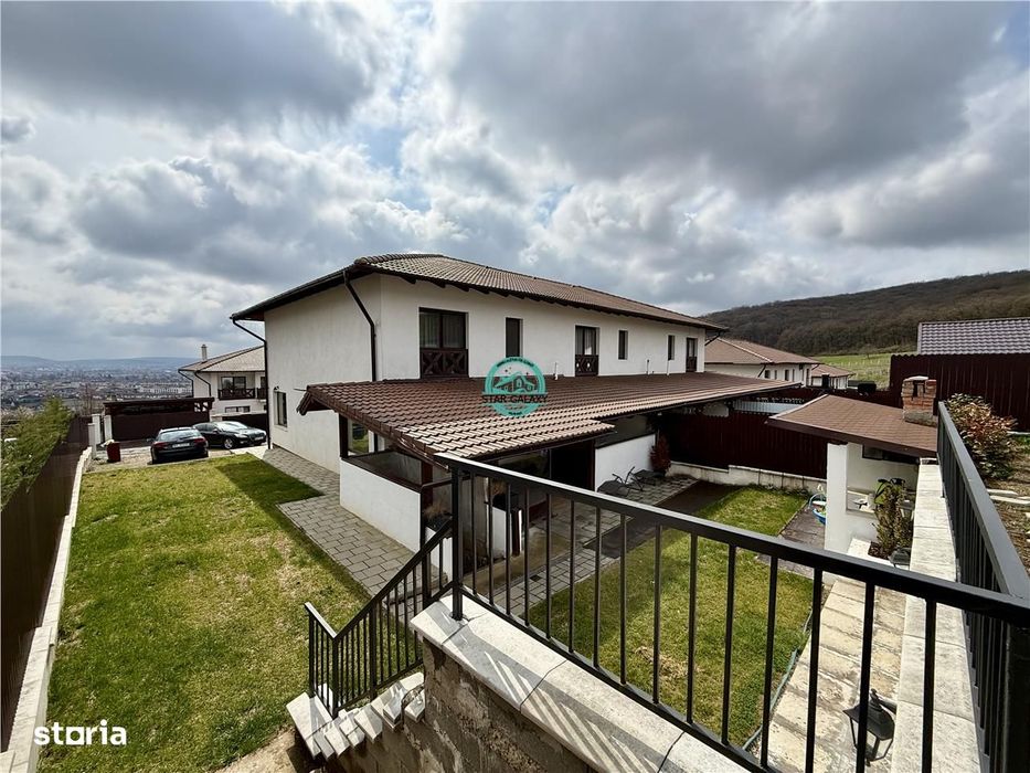 Casa cu 4 camere de vanzare, moderna, teren 577 mp, in Unirii