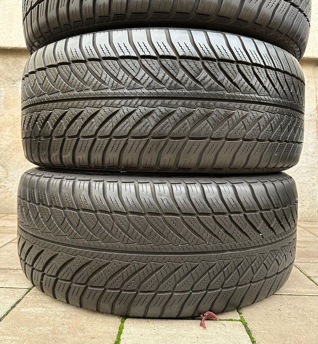 Set anvelope /cauciucuri iarna 245/45/18 Good/Year Runflat