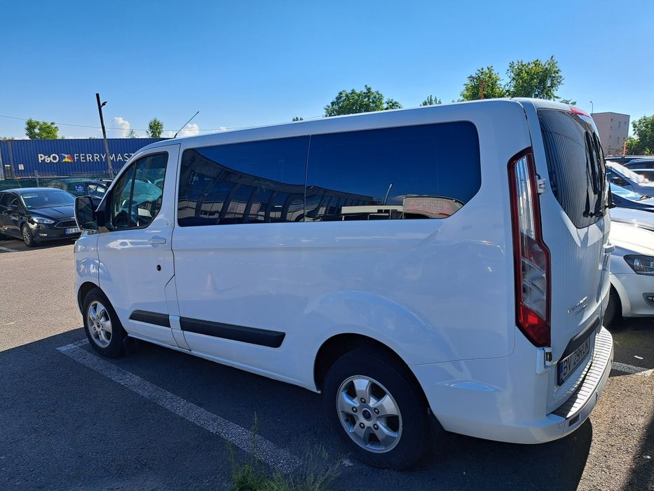 Ford Transit Custom 2.2 TDCi 100 CP – 9 Locuri – 2015  modelul scurt / Motor defect