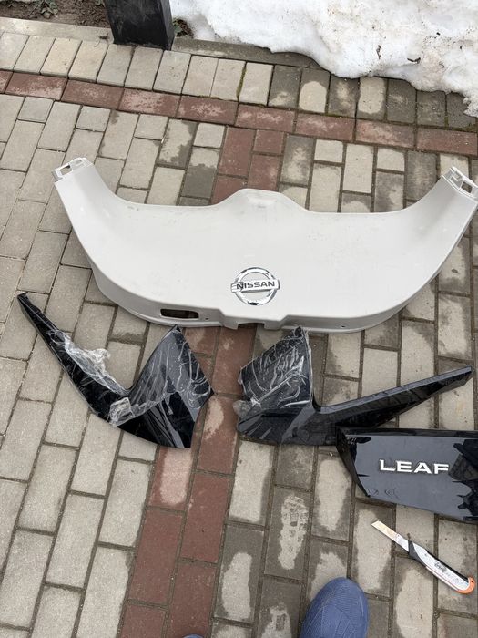 Elemente hayon nissan leaf 2, spoiler luneta , masca , camera,