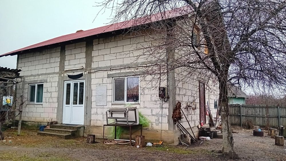 Vând casă  Judetul Arges