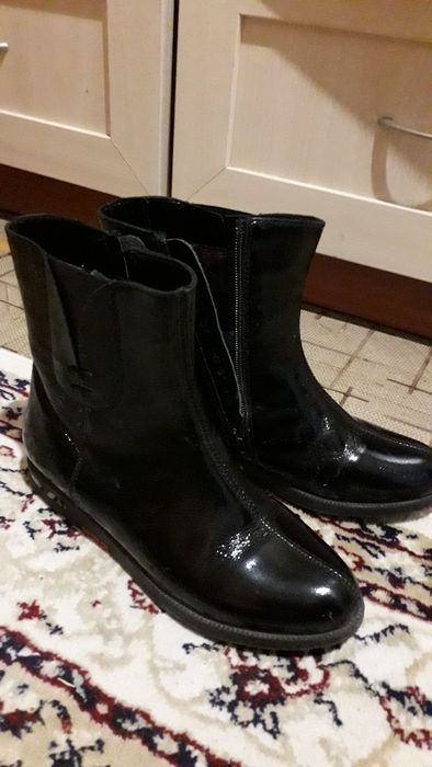 Весенние лакированные ботинки на девочку