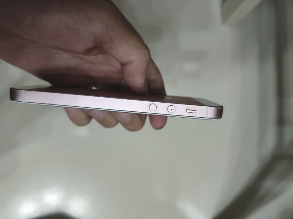 iPhone se1 2016.