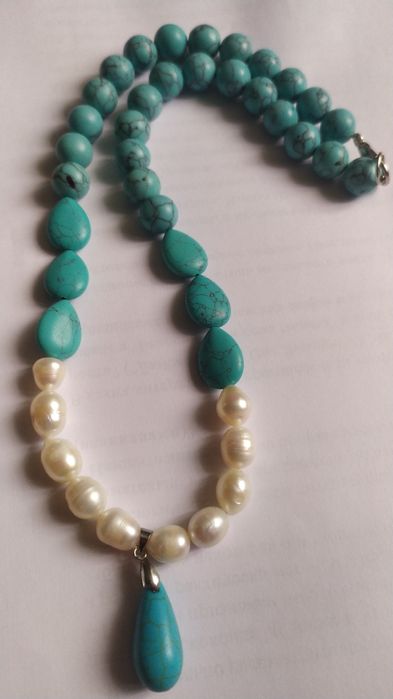 Бусы из натуральных камней