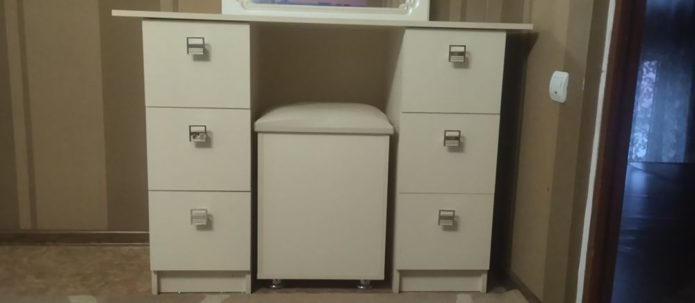 Косметический комод