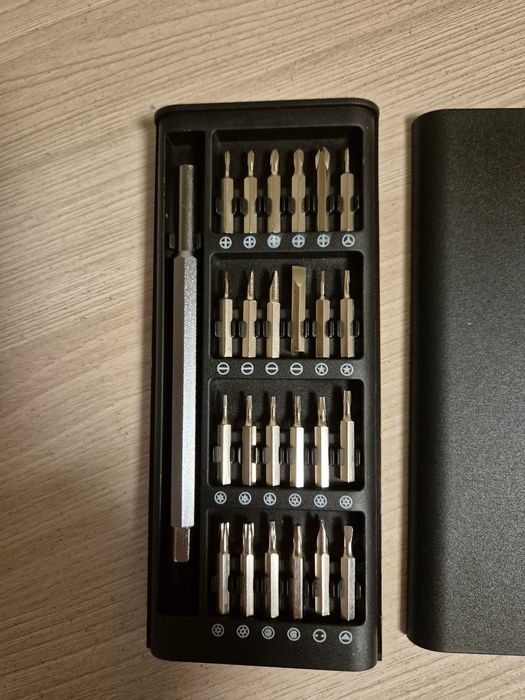 Набор отверток в кейсе