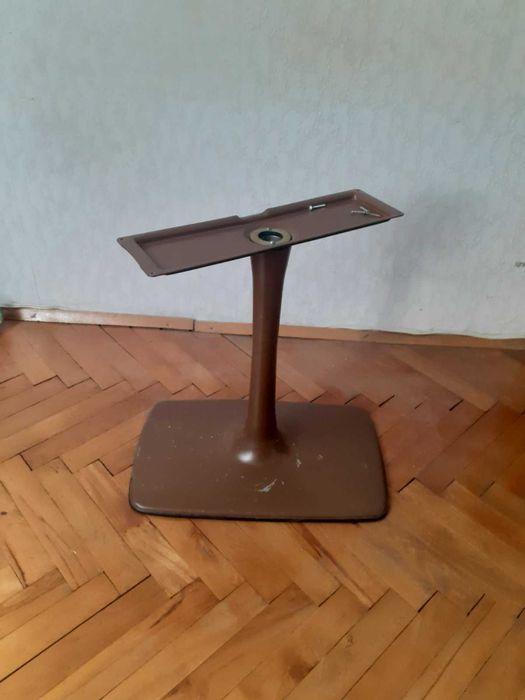 Стойка за телевизор, стояща