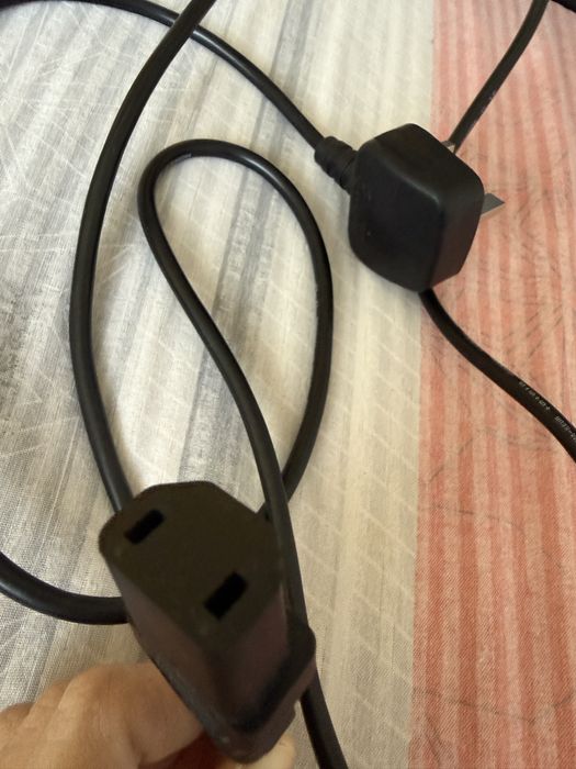 Vand Xbox 360 (pretul nu se negociaza )