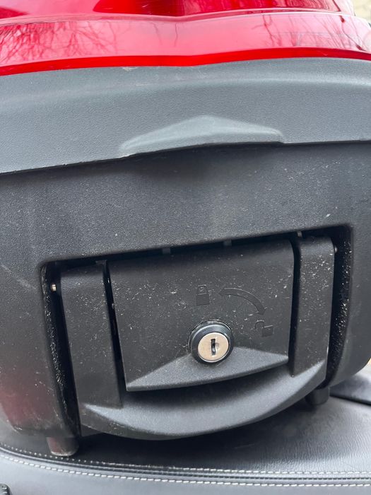 Top case Yamaha si suport Xmax 400 - 300