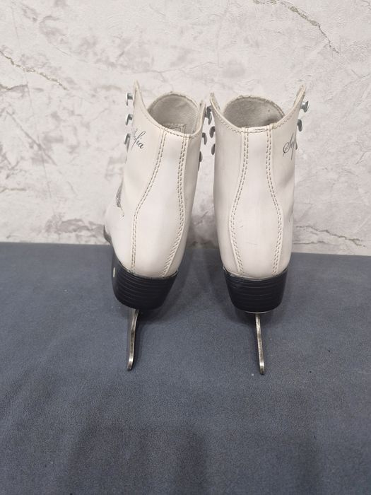 Продам коньки 32 размер