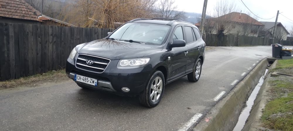 Vând Hyundai Santafe