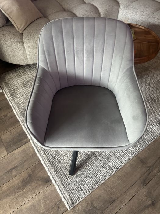 Кресло сиво кадифе