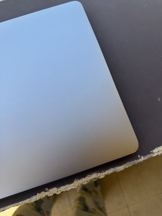 MacBook Pro 2019, TouchBar, 13 inch, sănătate baterie 100%