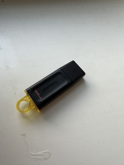 Флешка kingston 128 гб