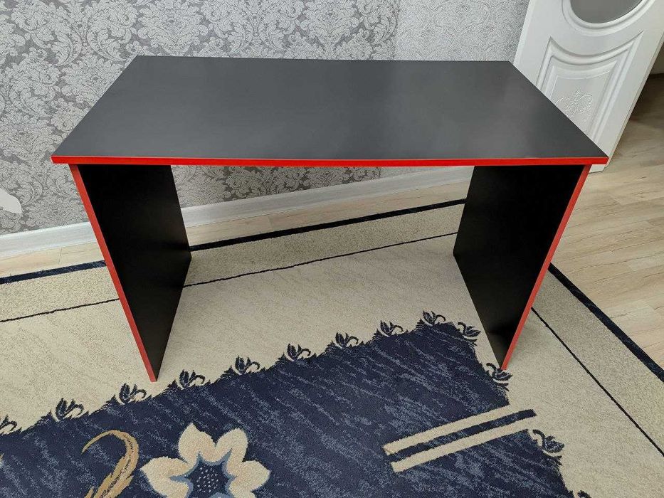 Стол письменный, компьютерный