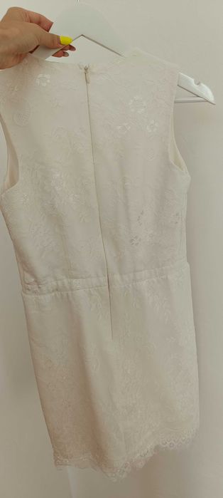 Бяла дантелена рокля IMAGO размер ХС